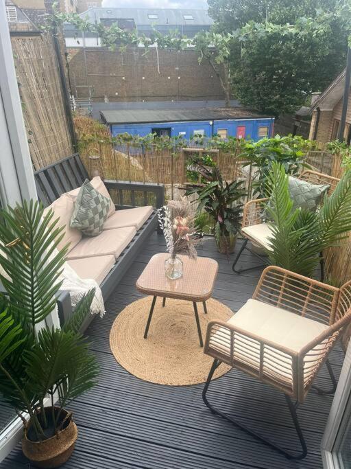 Апартаменты Beautiful Haven,Tower Bridge Rd Лондон Экстерьер фото
